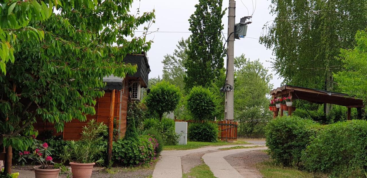 Dobo Tanya Villa Roszke Exterior photo